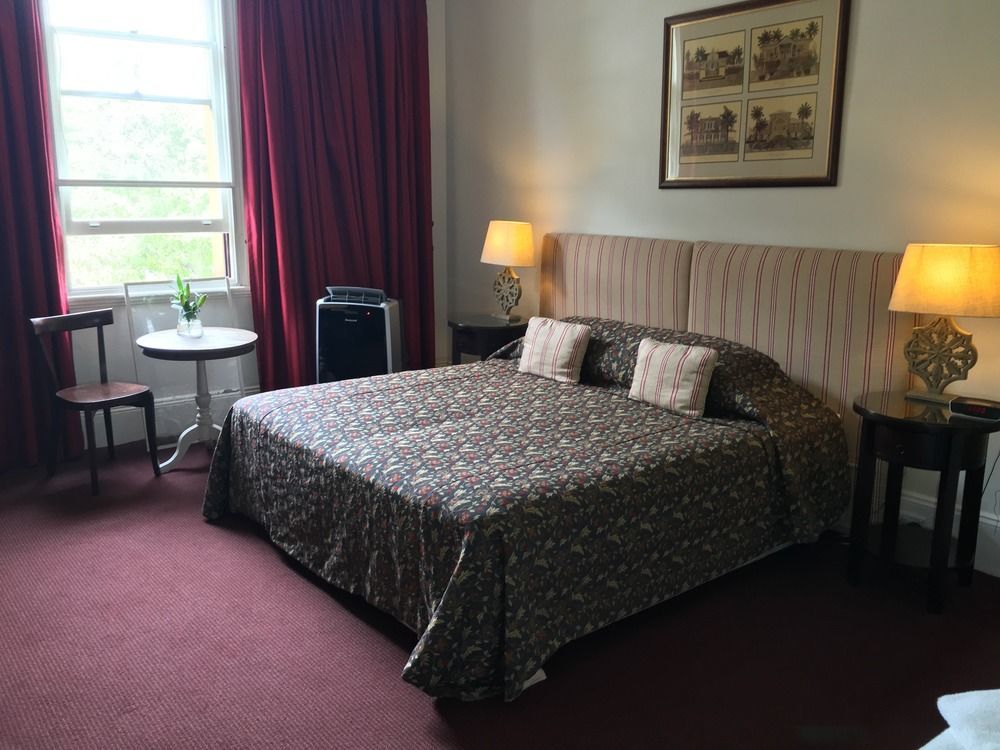 The Russell Boutique Hotel 3*
