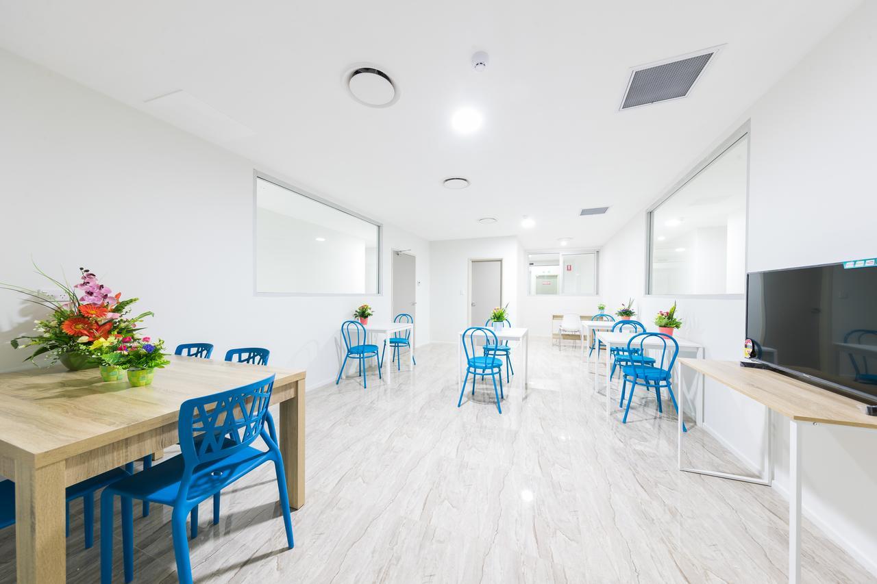 Dixon Residences 3*