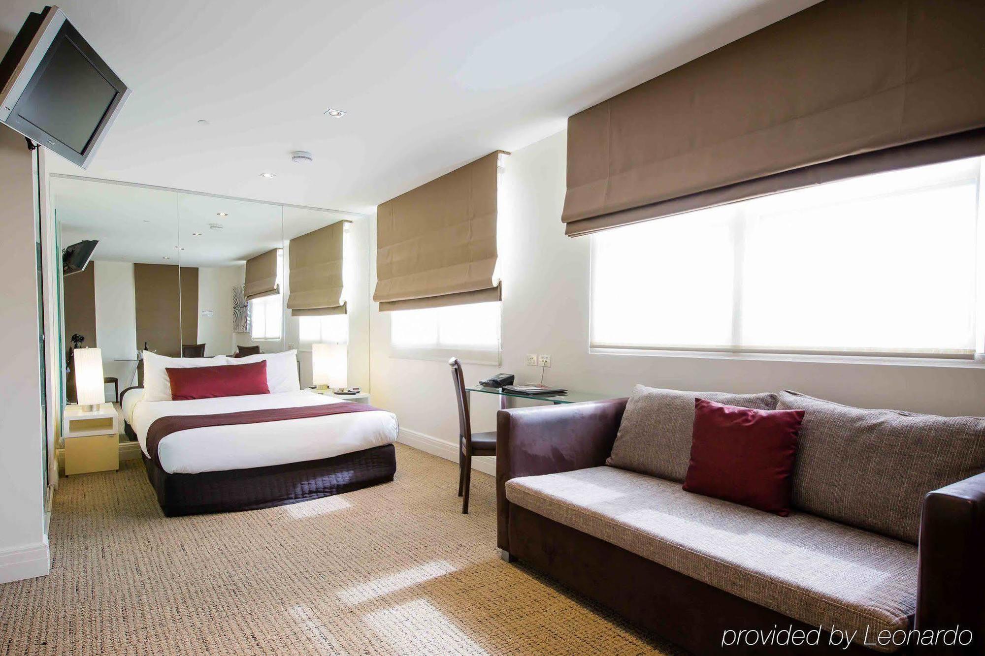 Potts Point Official 4*