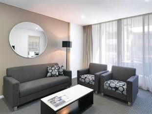 Meriton Suites North Ryde 5*
