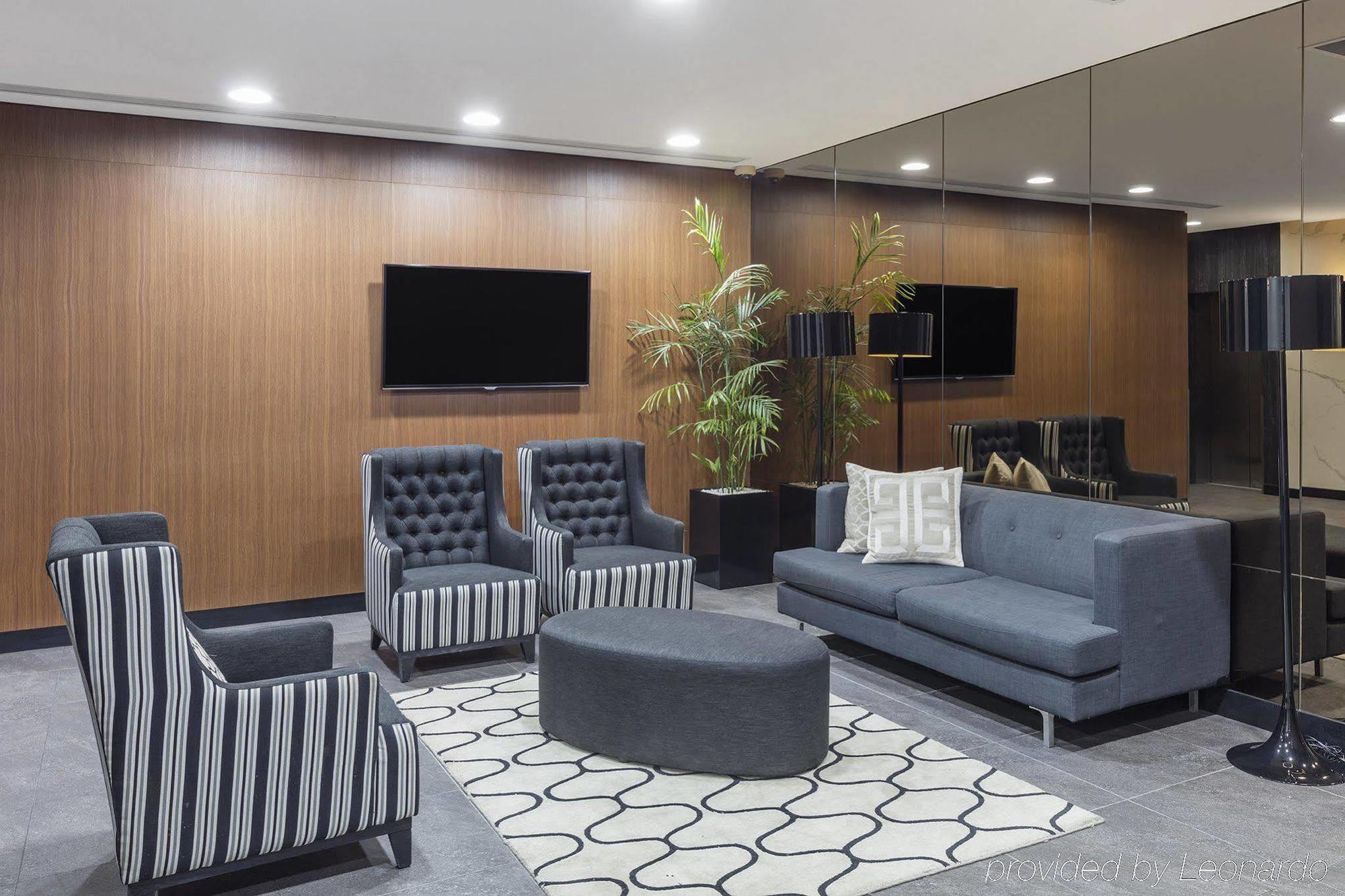 Meriton Pitt Street, Hotel