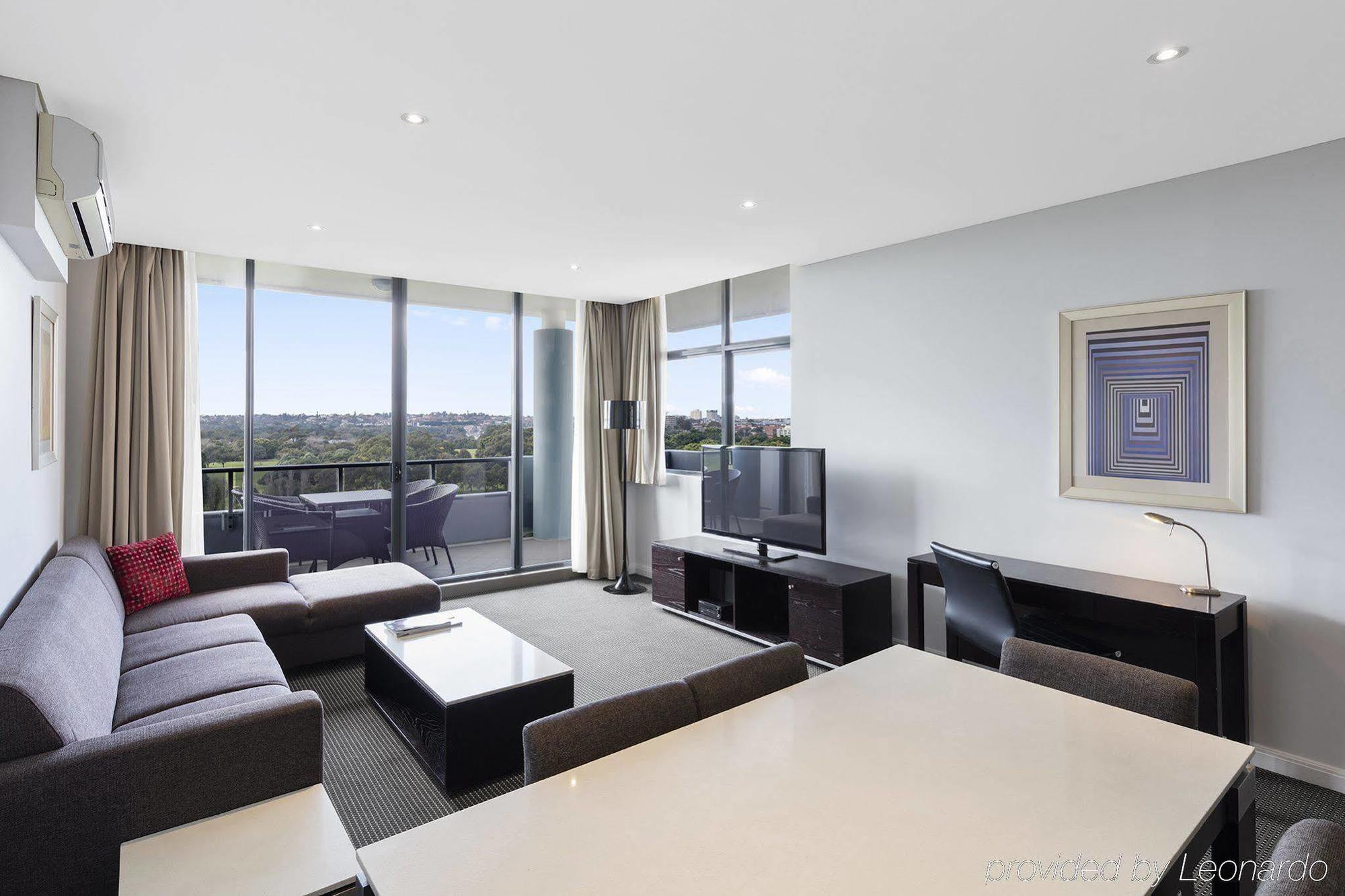 Meriton Waterloo 5* Sydney
