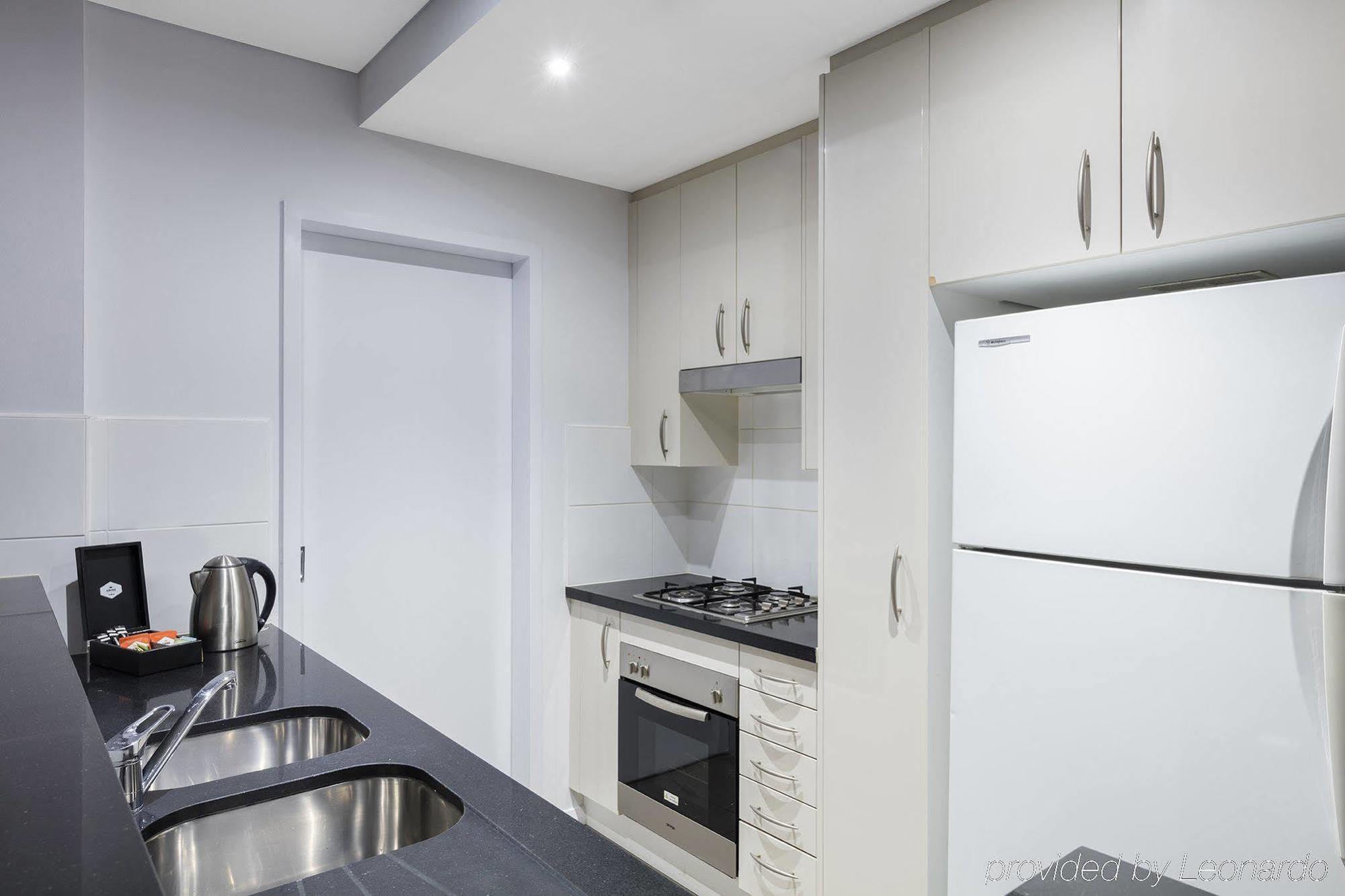 Meriton Waterloo