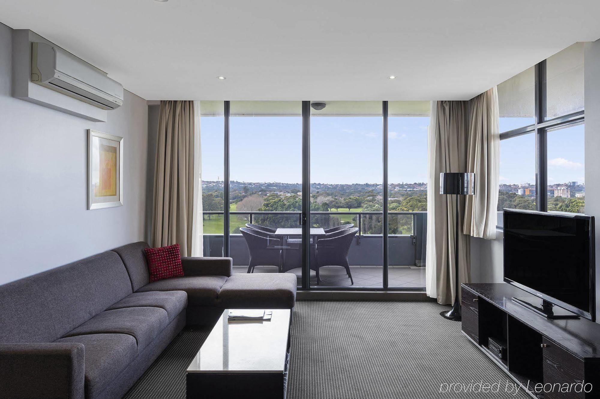 Meriton Waterloo Sydney