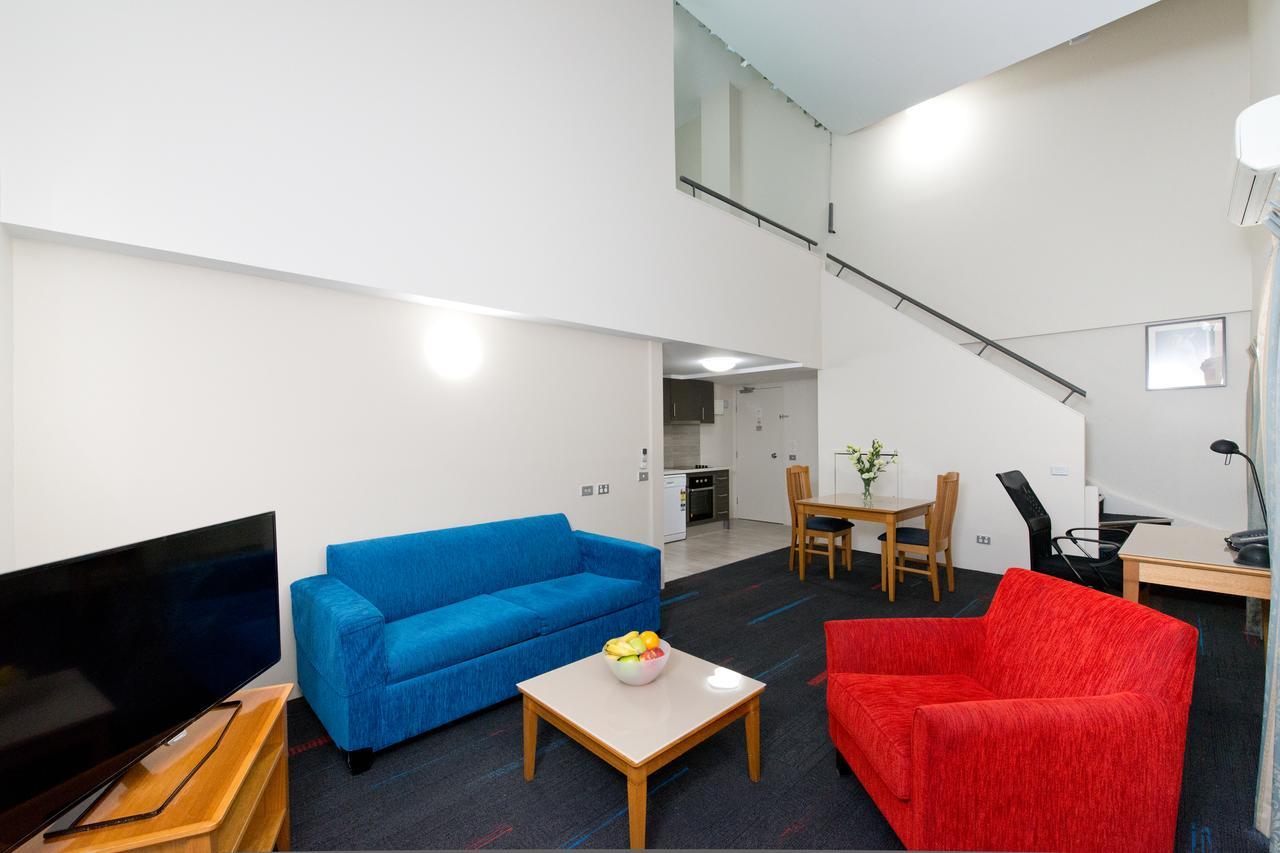 Apx Parramatta 4*