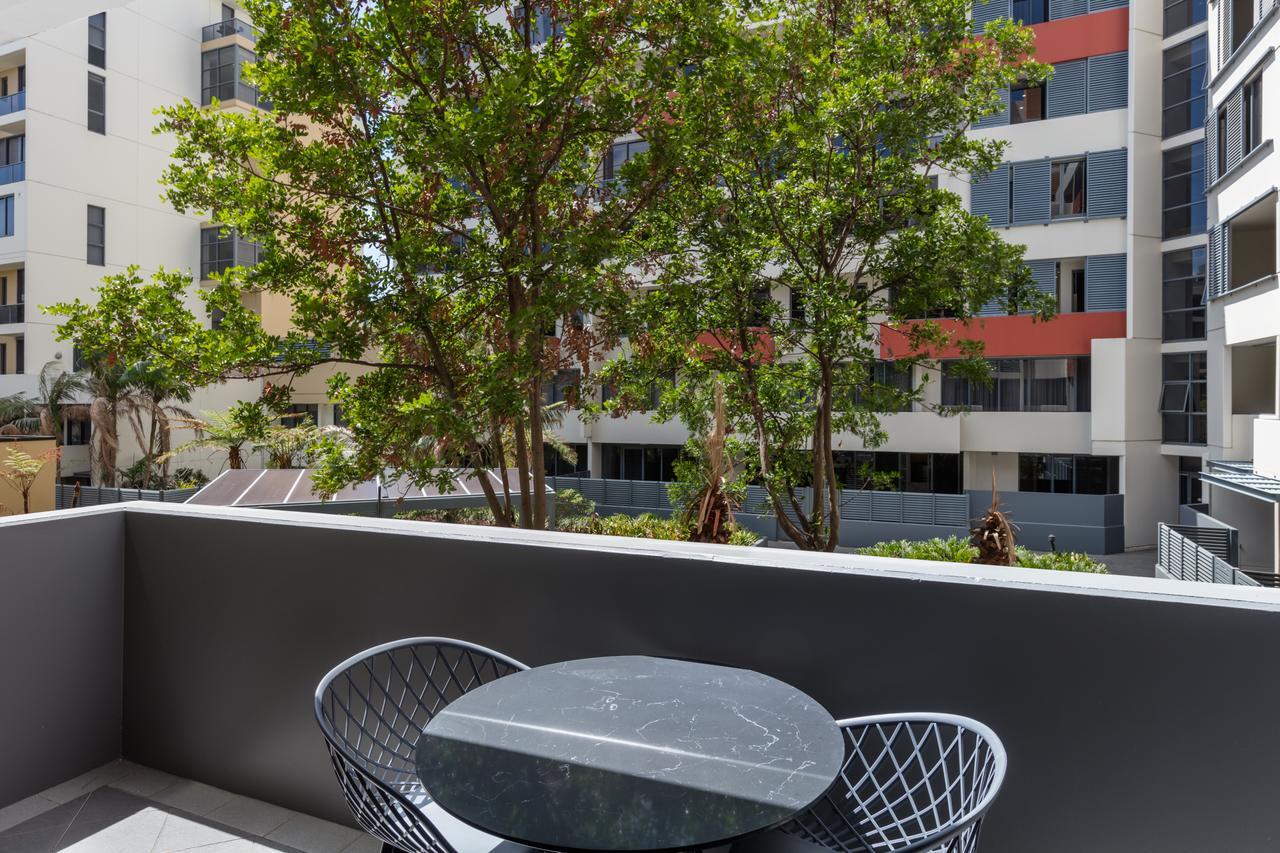 Meriton Waterloo Sydney