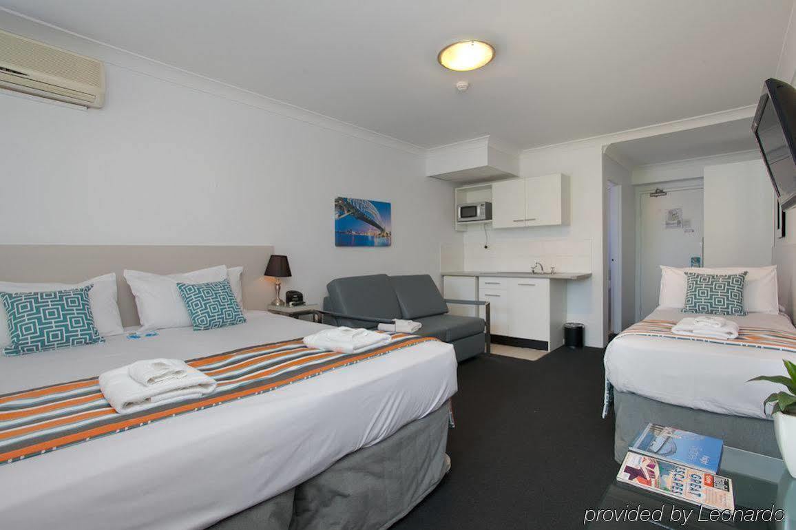Railway 3* Sydney