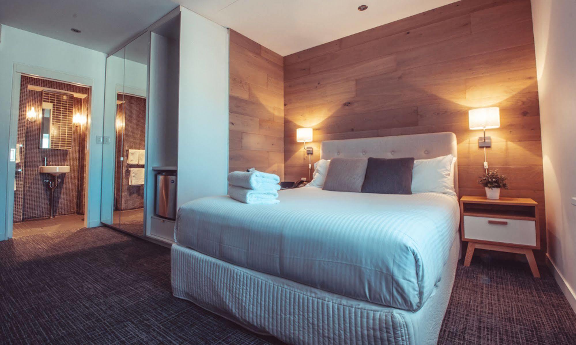 Inn Crown Surry Hills 4*