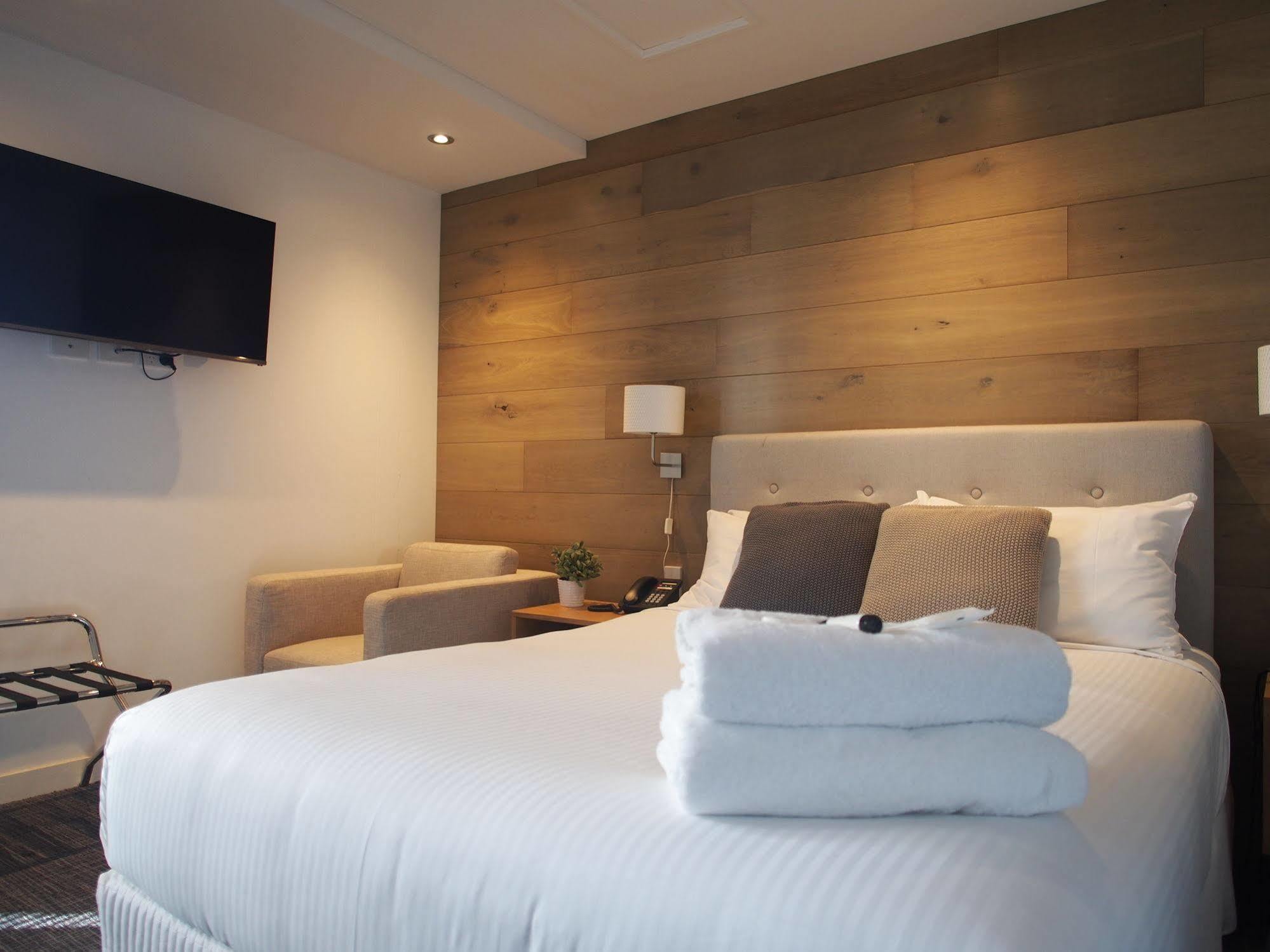 Inn Crown Surry Hills 4*