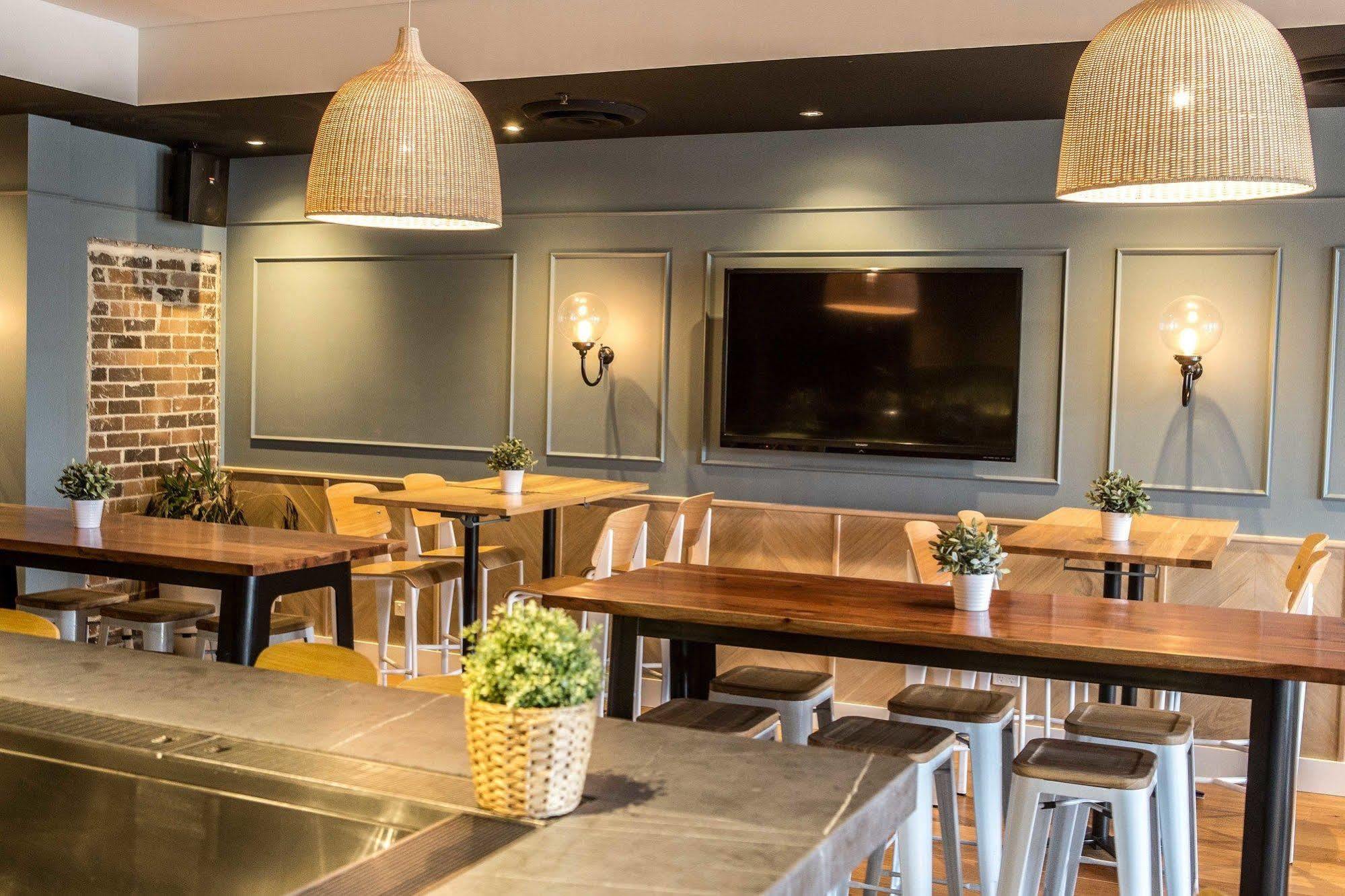 Crown Surry Hills Inn 4*