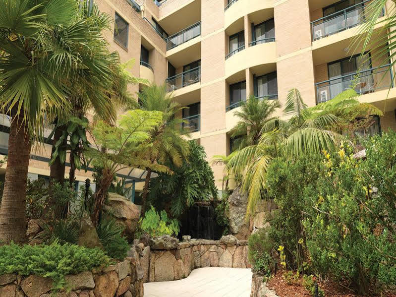 Adina Coogee
