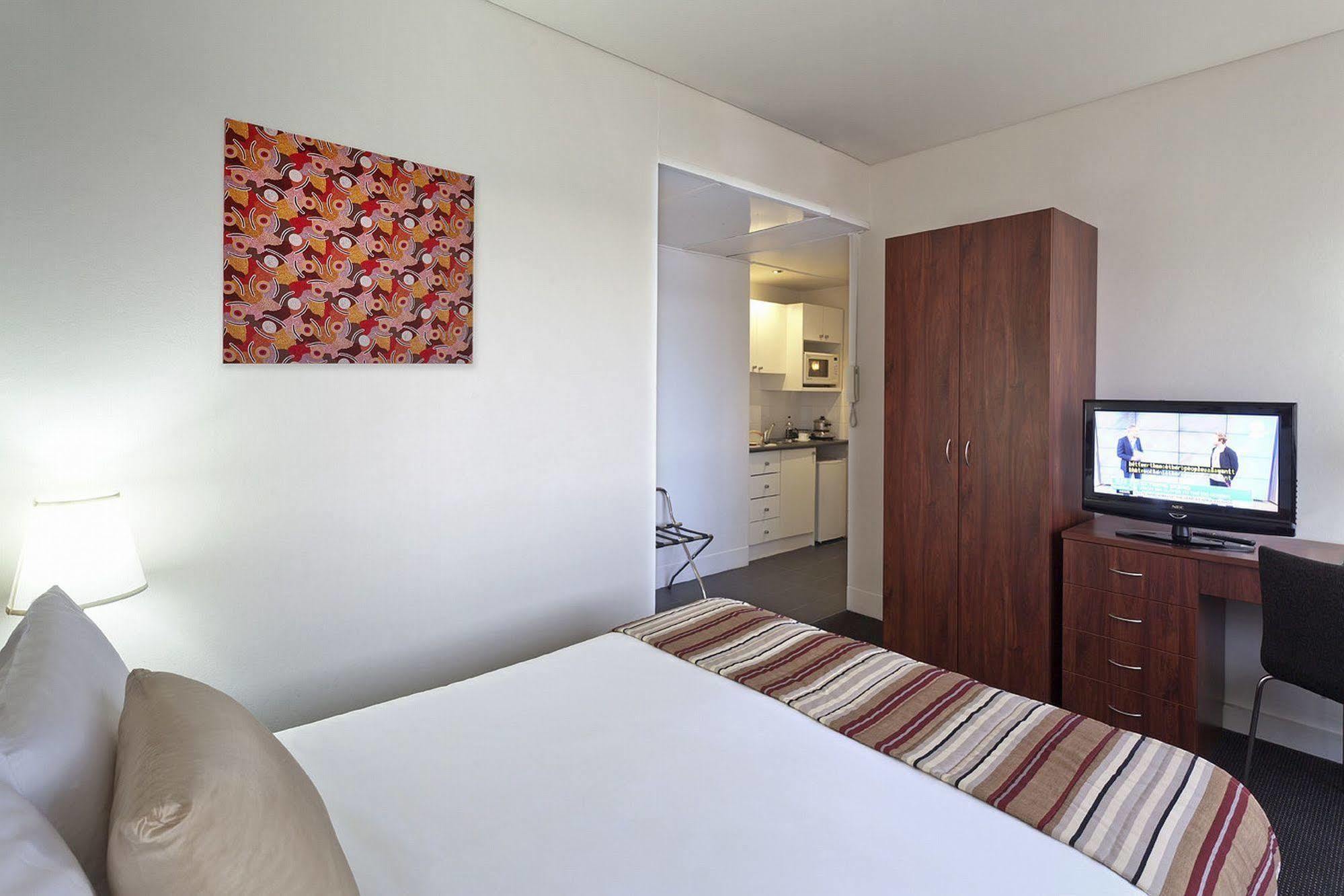 Hotel Macleay 4*