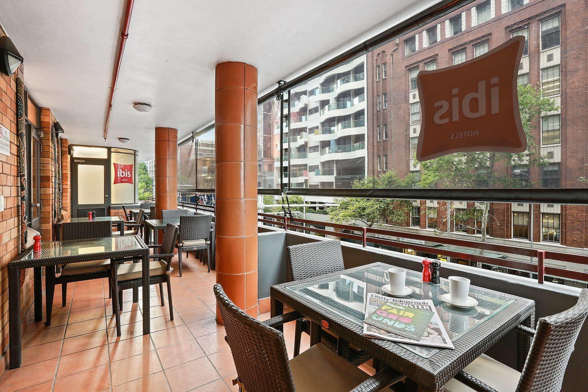 Ibis World Square Hotel 3*