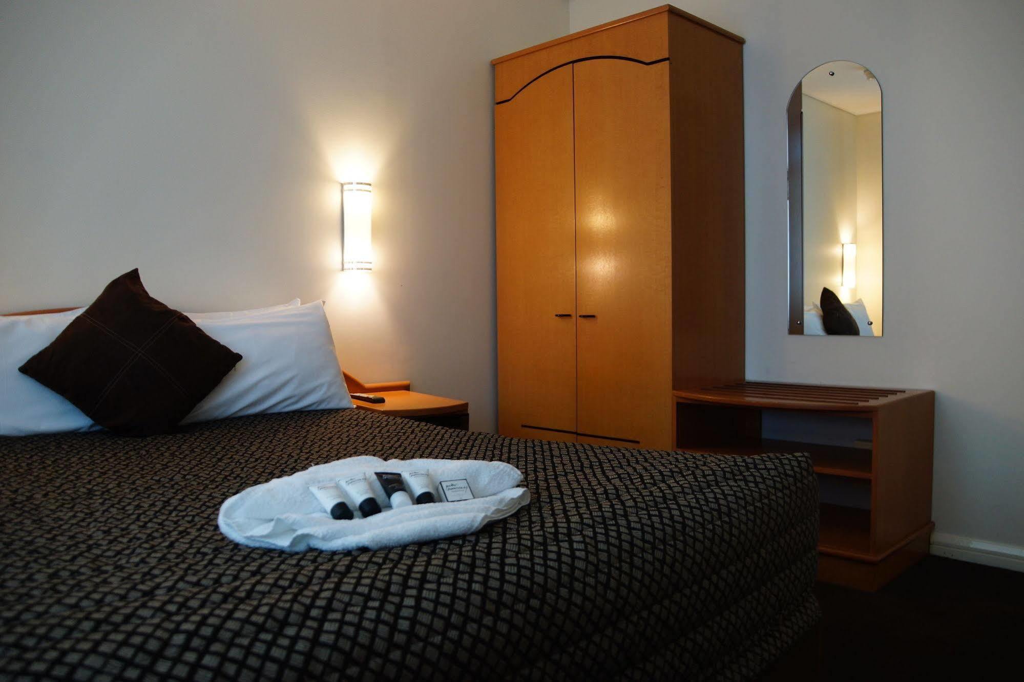 The Social Hotel,