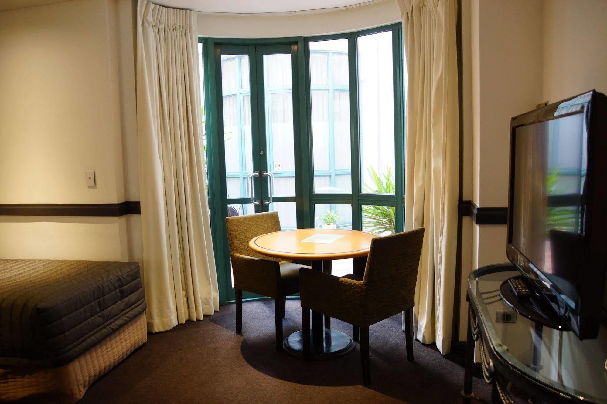 The Social Hotel, * Sydney