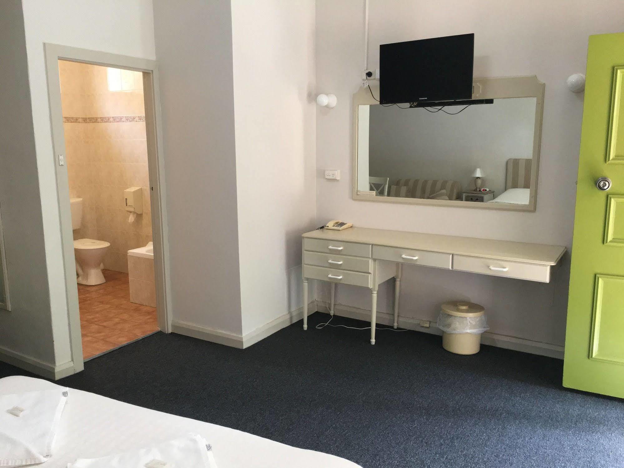 Town And Country Motel Sydney