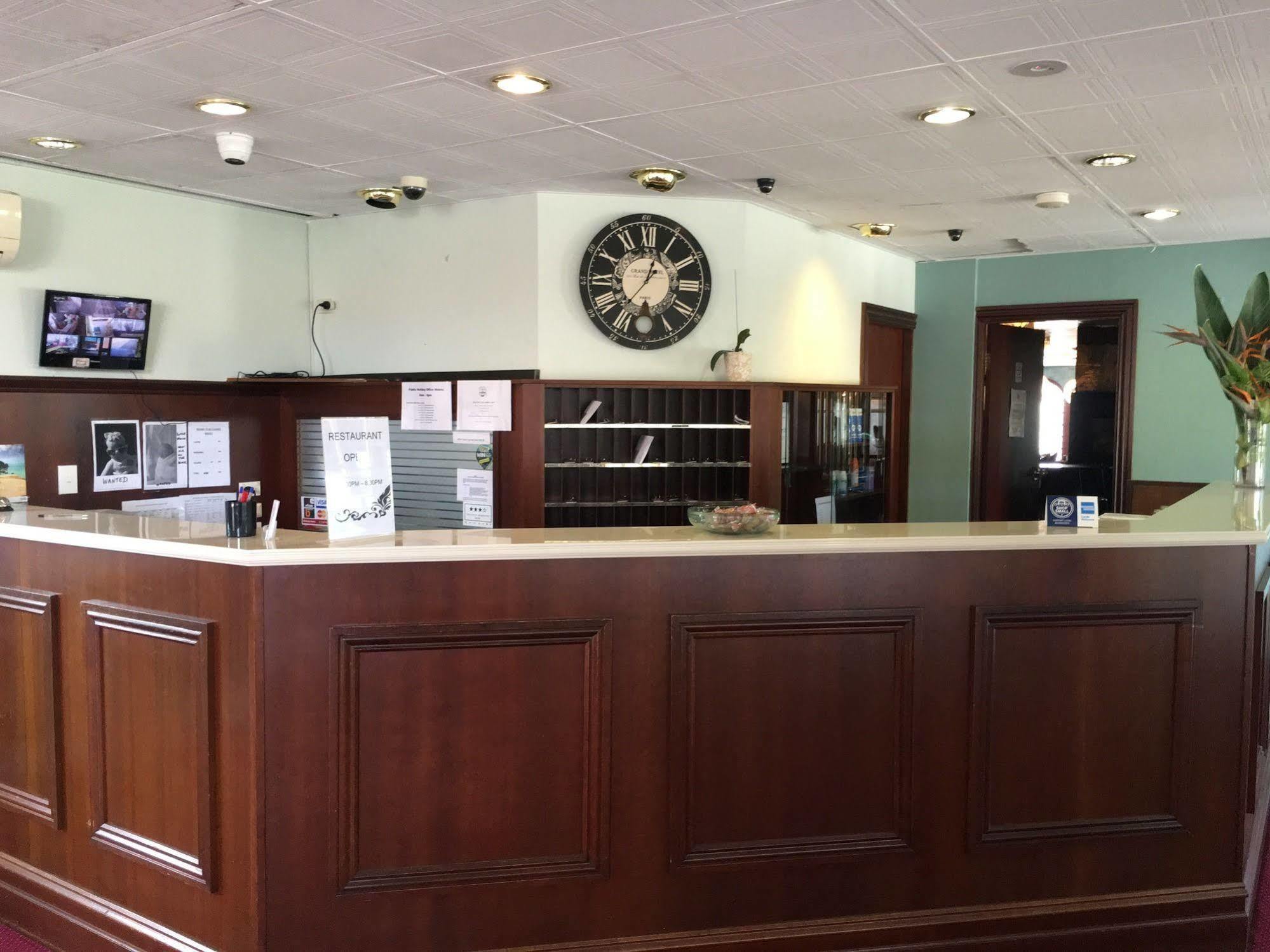 Town And Country Motel 3*