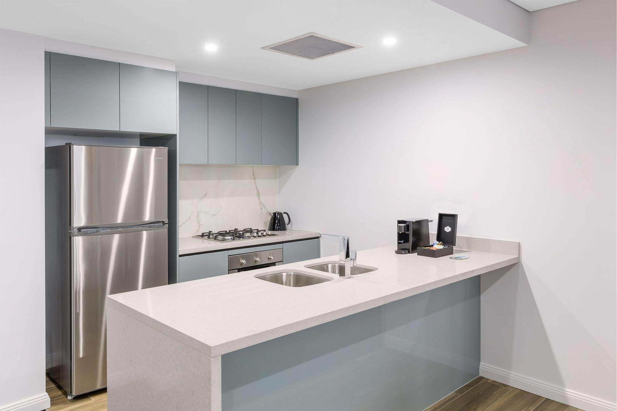 Meriton North Hotel 5*