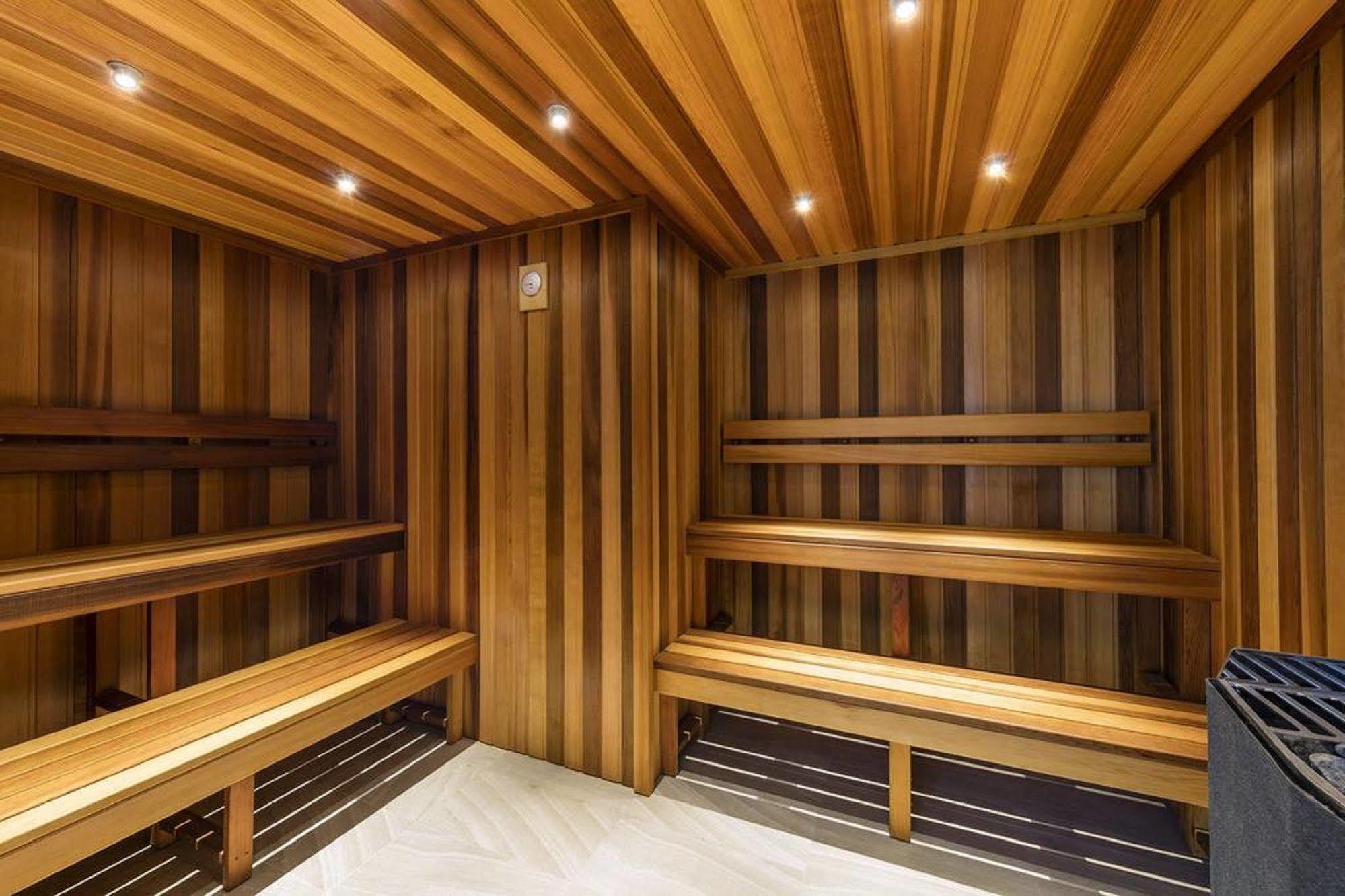 Meriton North Hotel 5*
