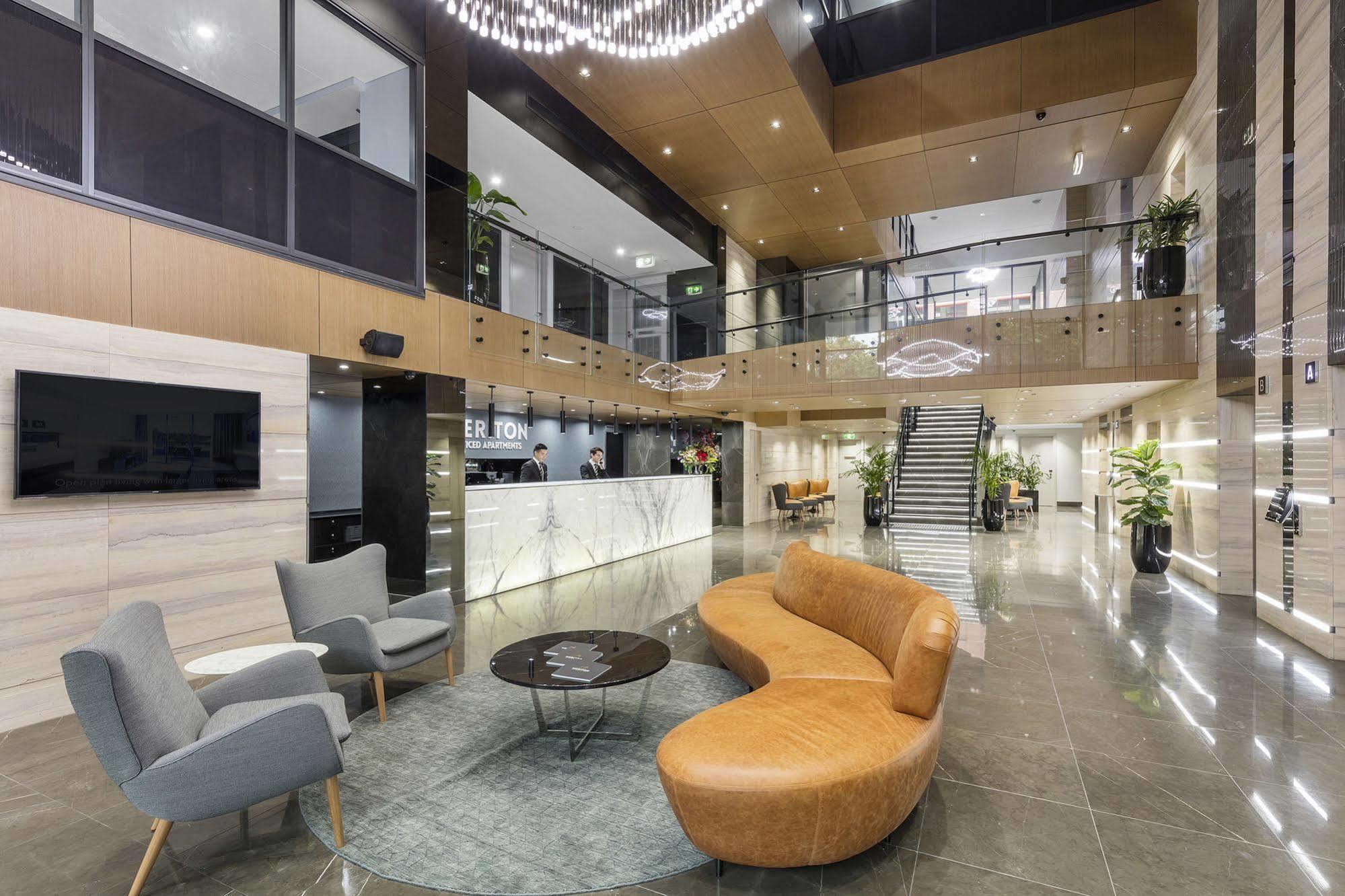 Hotel Meriton North 5*