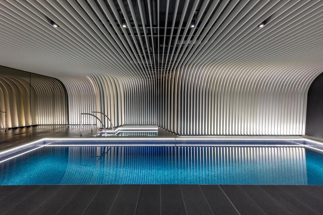 Skye 5* Sydney