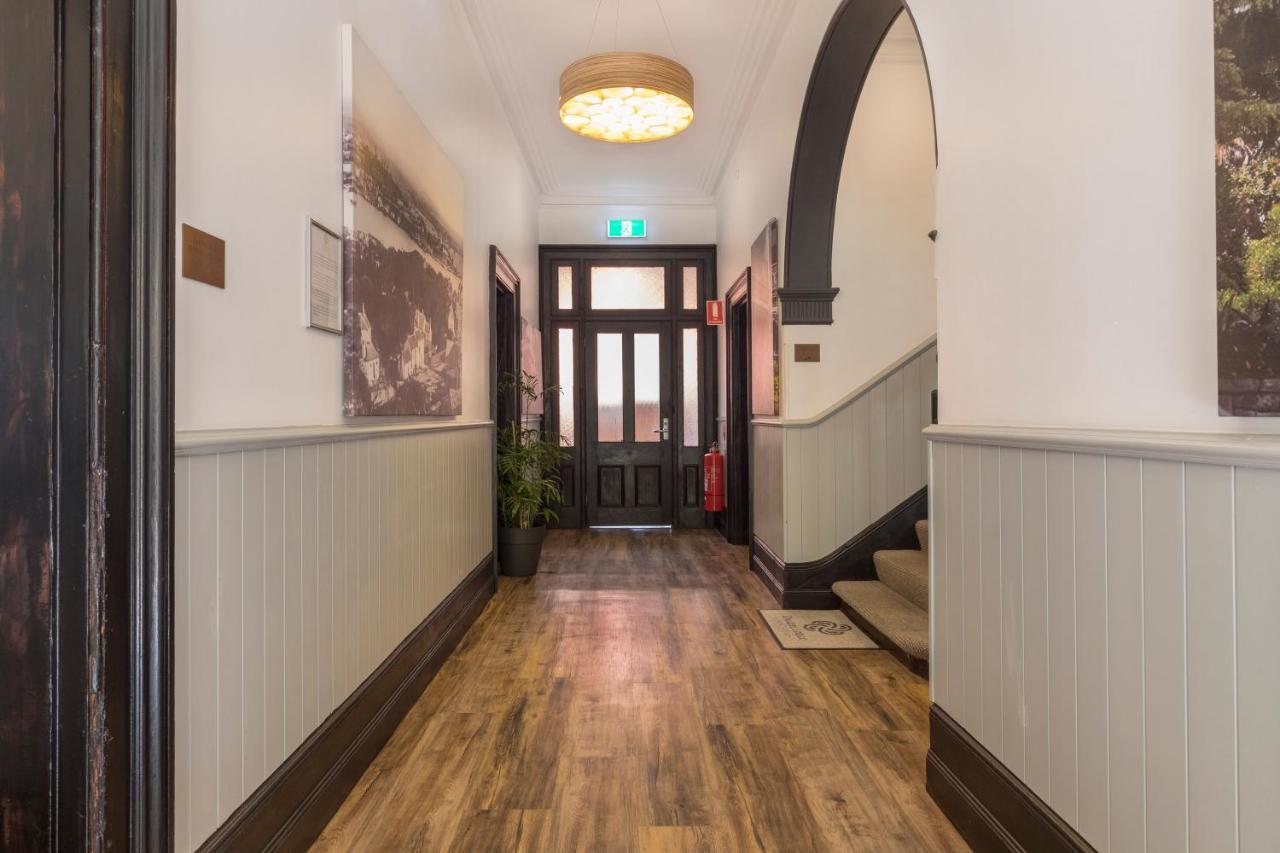 Dalziel 3* Sydney
