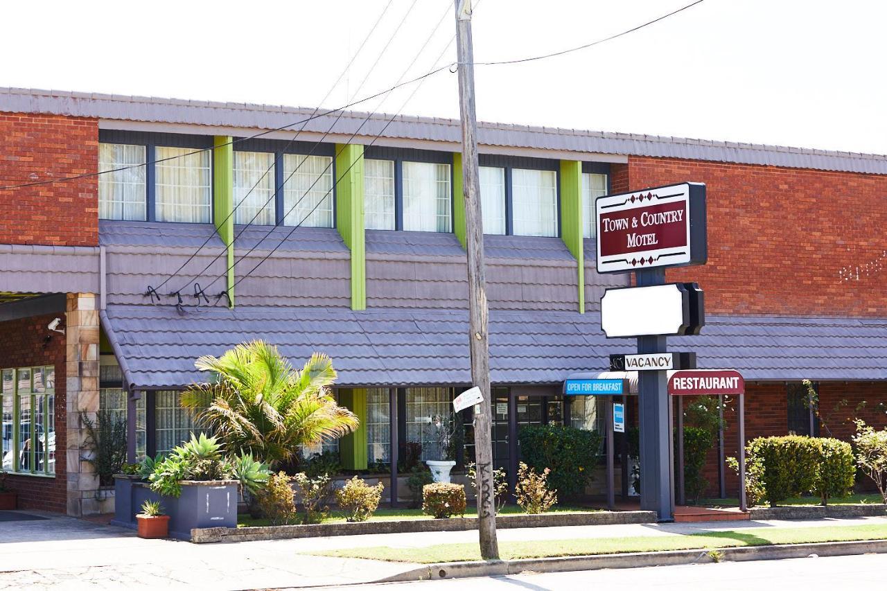 Town And Country Motel 3*