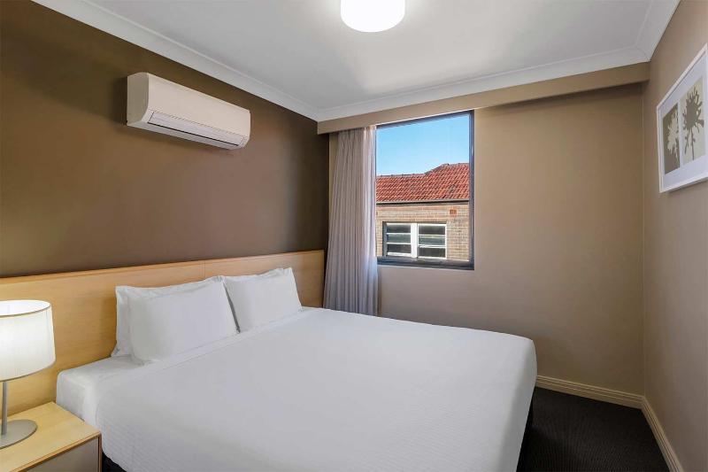 Adina Coogee