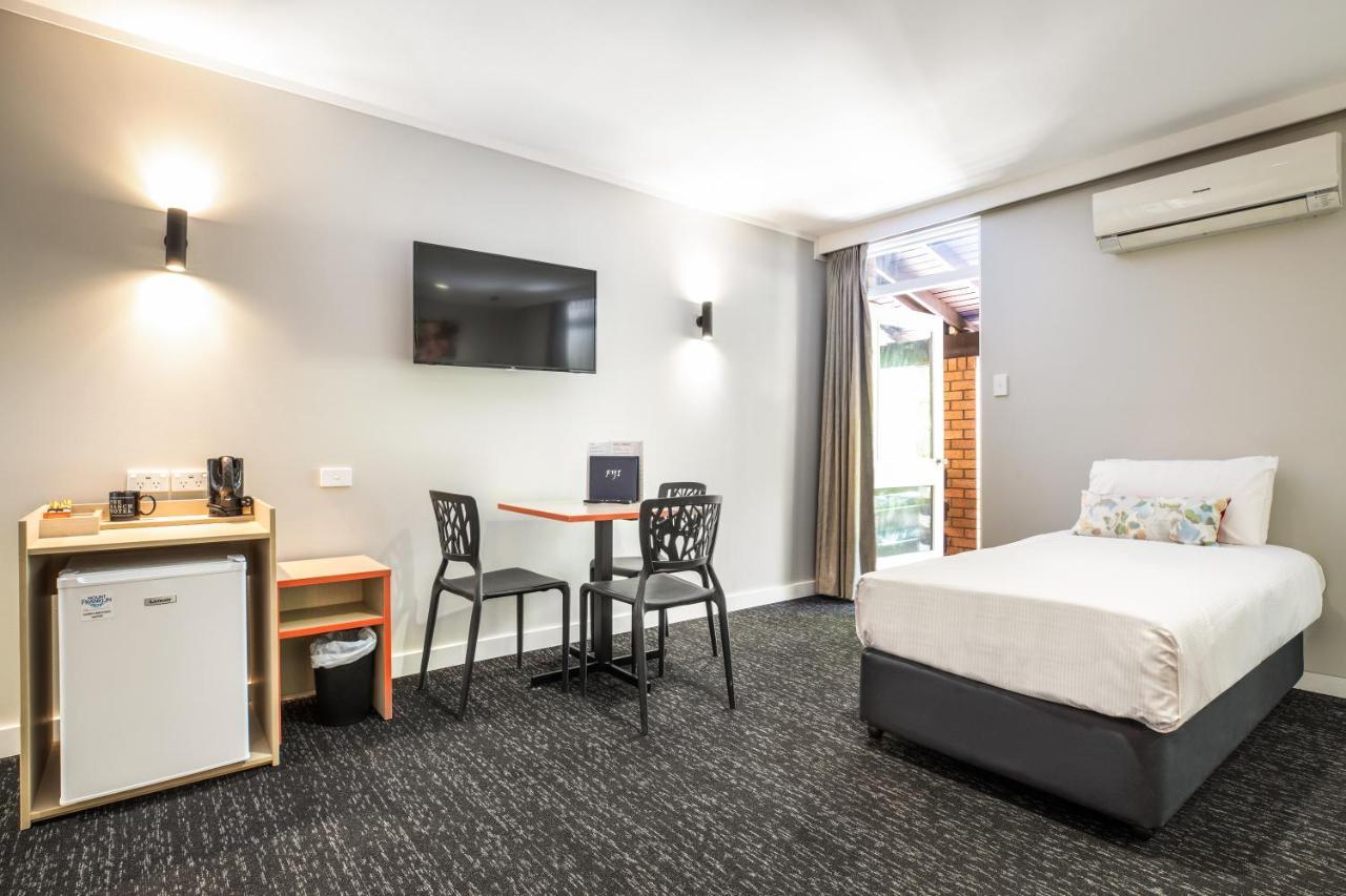 Nightcap At The Ranch 3* Sydney