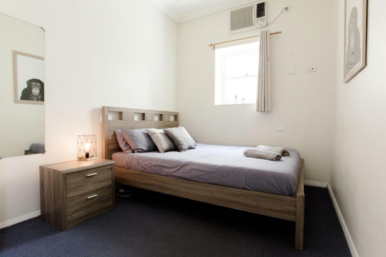 Mad Monkey Broadway (adults Only) *