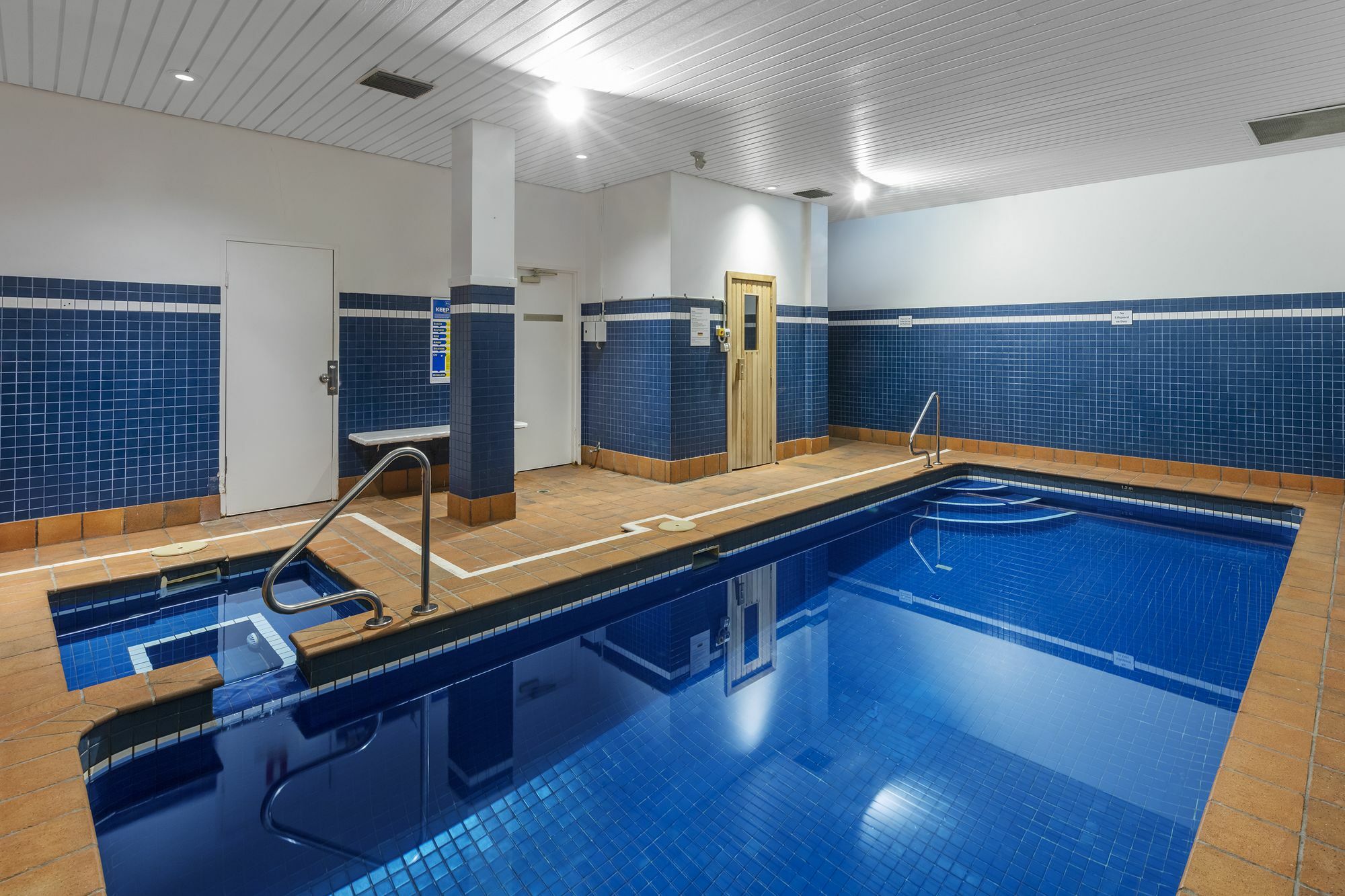 Nesuto Woolloomooloo Aparthotel