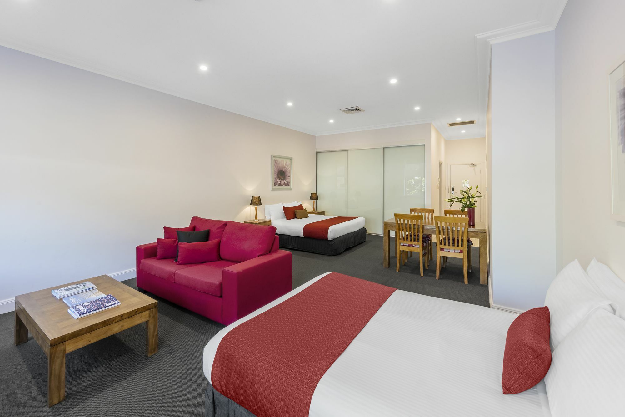 Nesuto Woolloomooloo Aparthotel