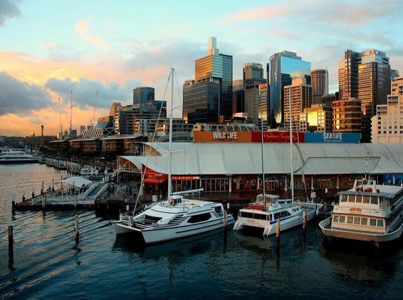 Ibis Barangaroo Hotel 3*