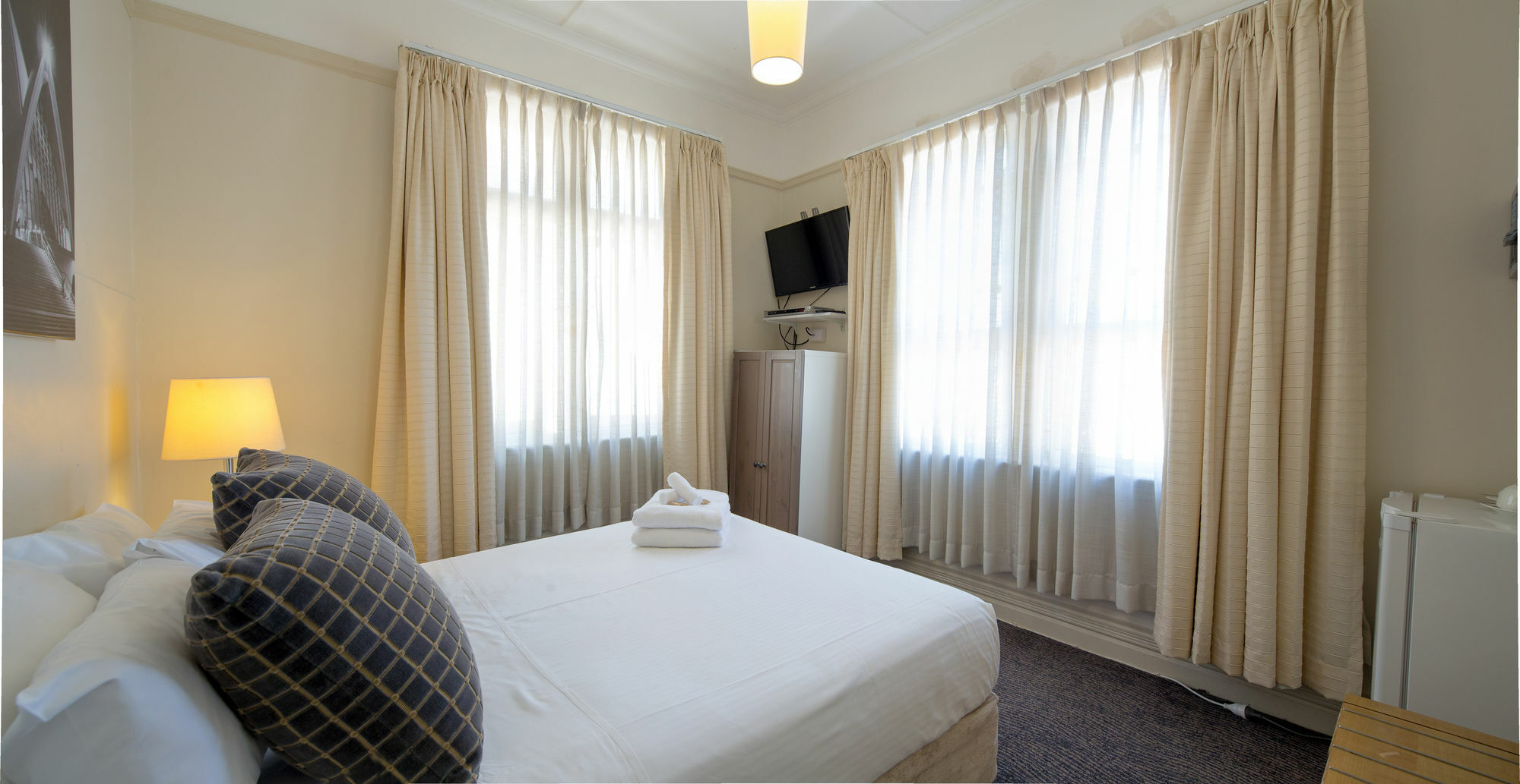 Neutral Bay Hotel Sydney