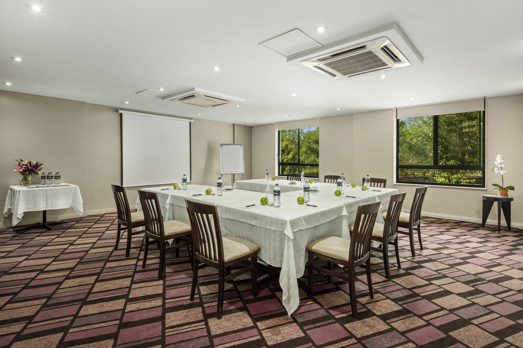 Oaks North Ryde Aparthotel 4*