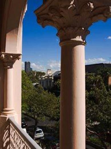 Challis Potts Point 3*