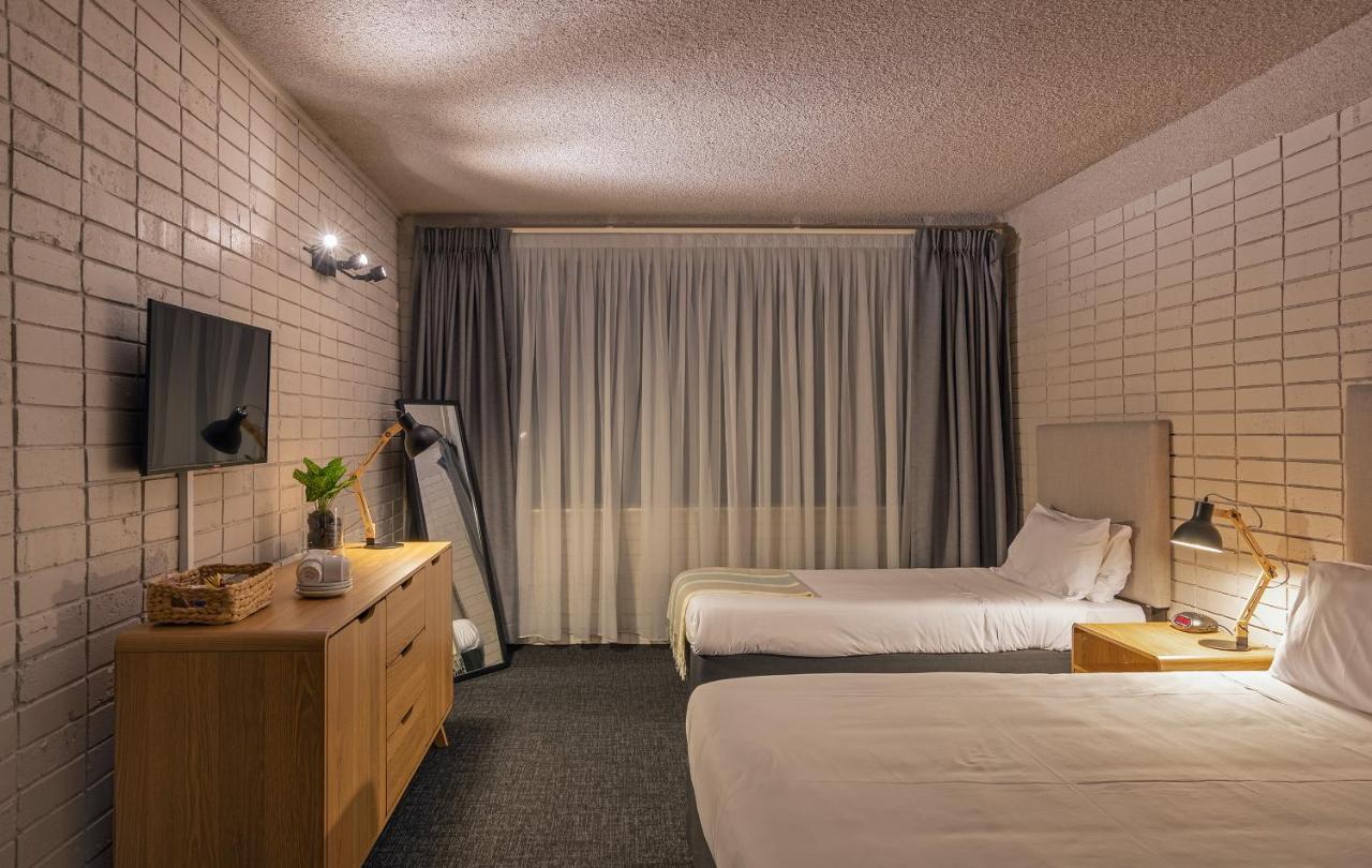 Palms Motel 3*