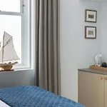 The Clovelly Hotel