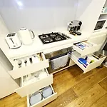 Superb 1 Bed Apartment In Syd Cbd Darling Harbour