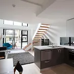Poplar 403 Self-Catering