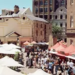 Sydney Cbd Stylish Water View Apartment 58