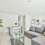 2 Bedroom Apartment - Darling Harbour - Queen St