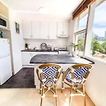 Holiday Style Studio In North Sydney