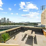 Heart Of The City Minutes From Macleay Street