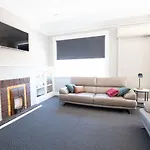 Horse And Jockey Hotel Homebush