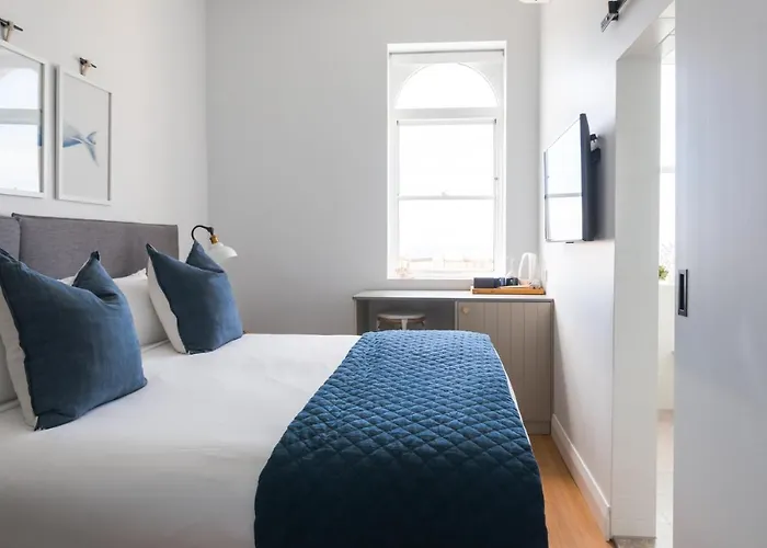 The Clovelly Hotel