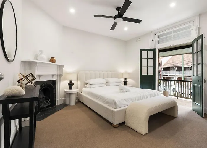 Stunning Terraced Apartment Near The Sydney Opera House