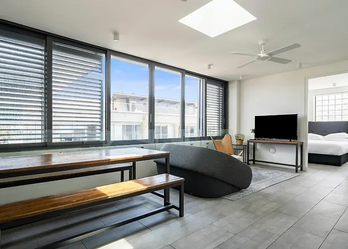 Radiant 2Br Top-Level Unit With Wi-Fi Near Bondi Beach