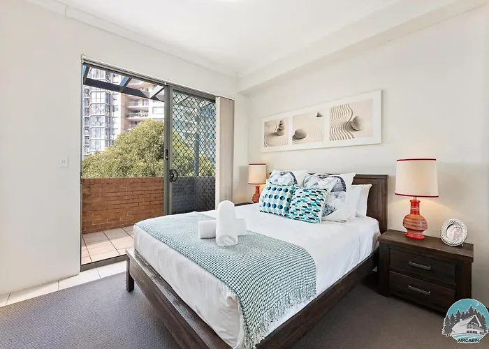 Aircabin - Parramatta - Free Parking - 1 Bed Apt