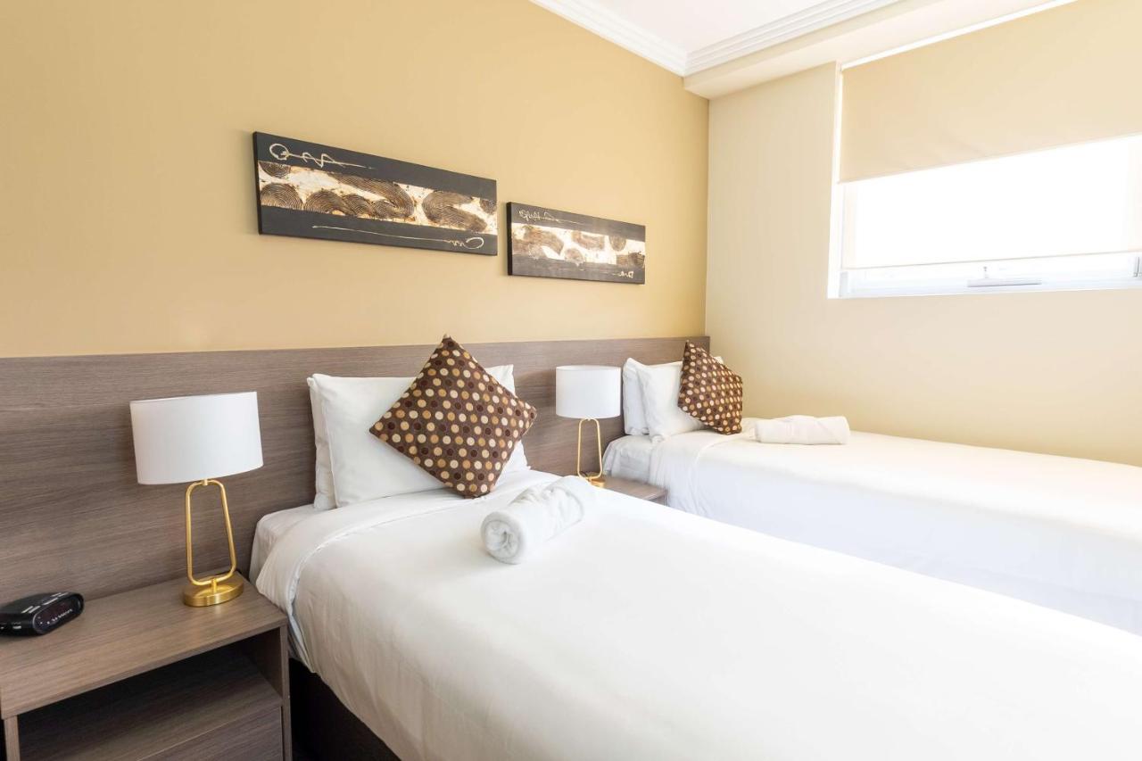 Western Camperdown Hotel